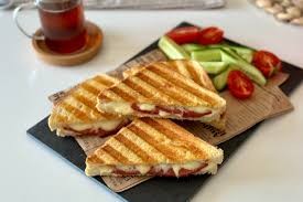 Half sucuk toast