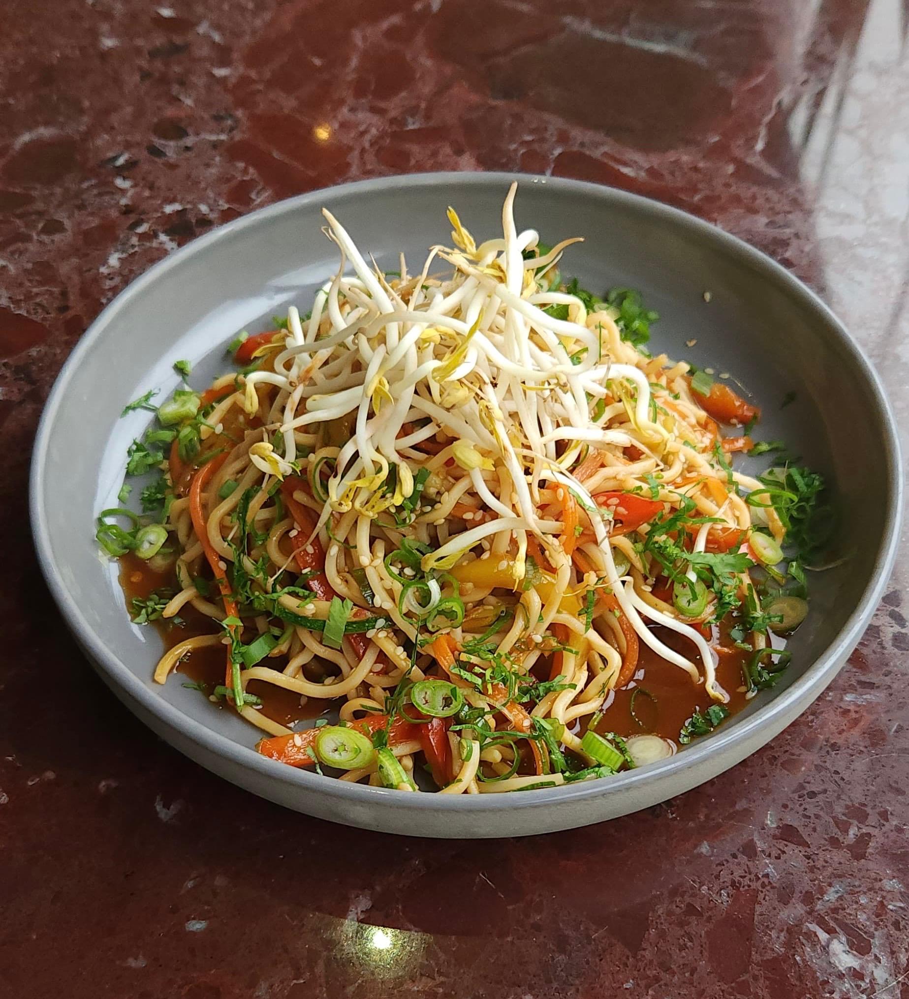 Sebzeli Noodle