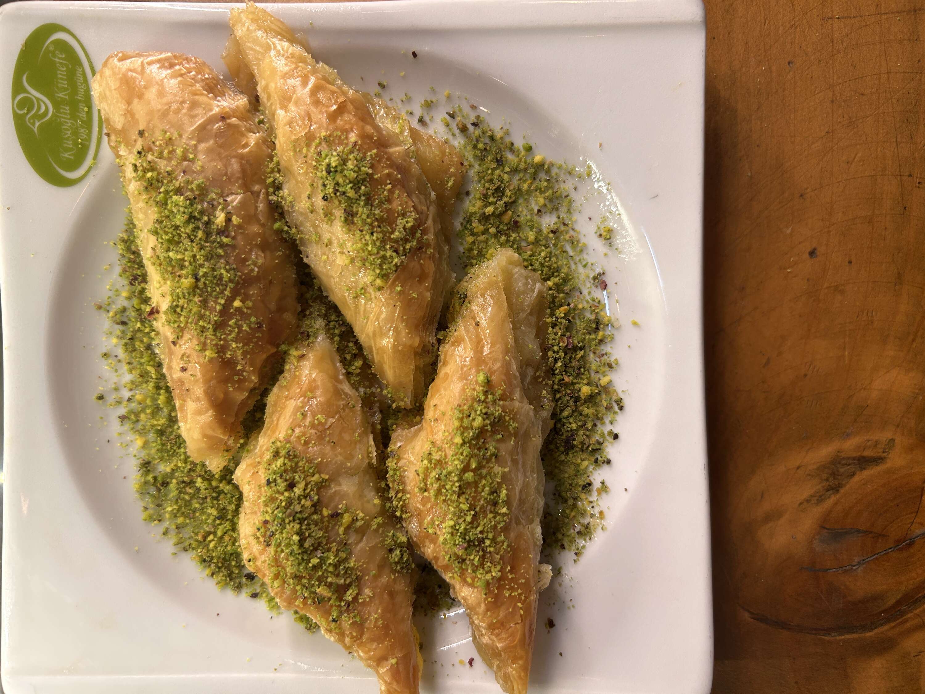Kaymaklı pistachio şöbiyet