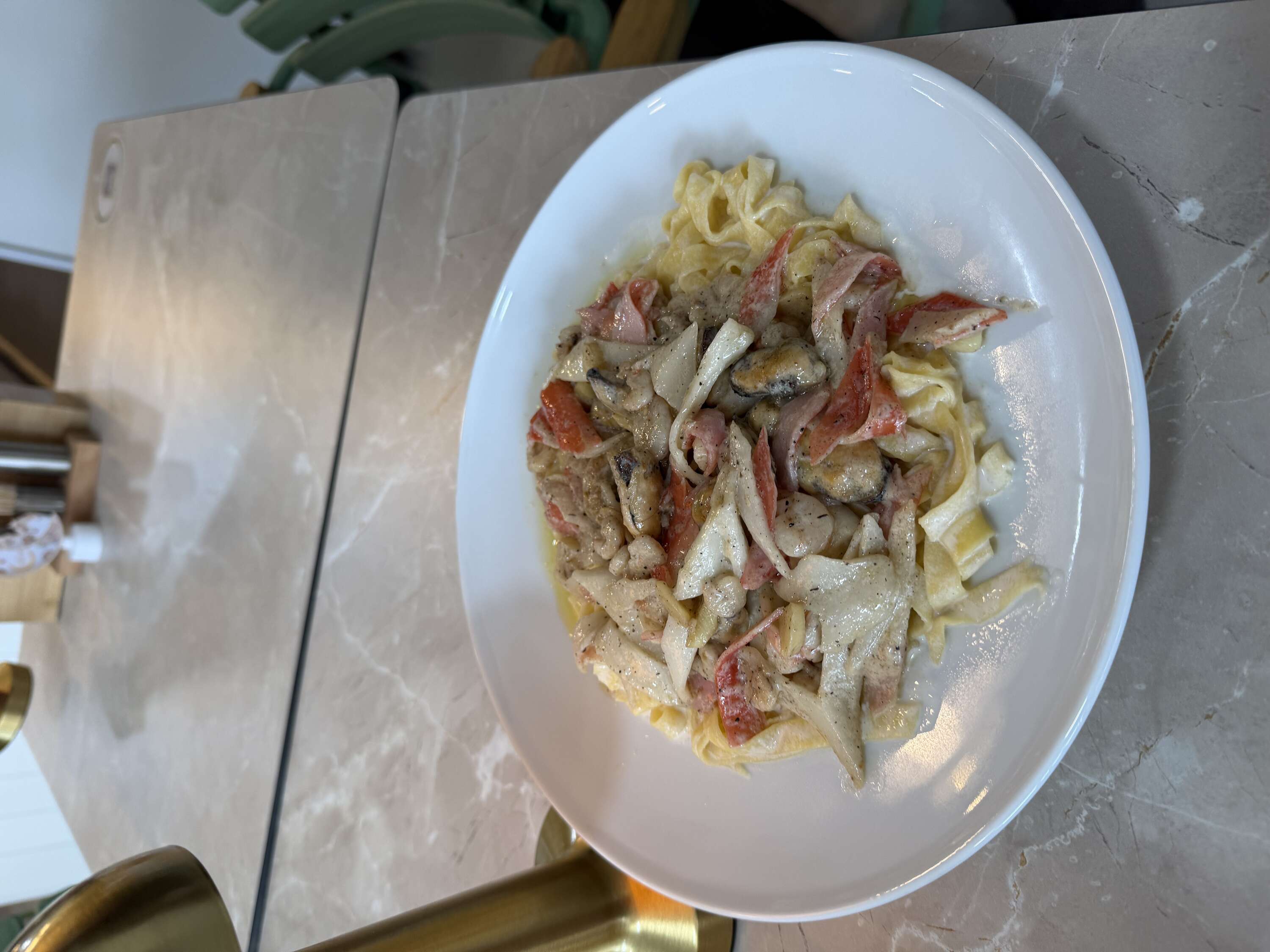 Deniz mahsüllü fettucini