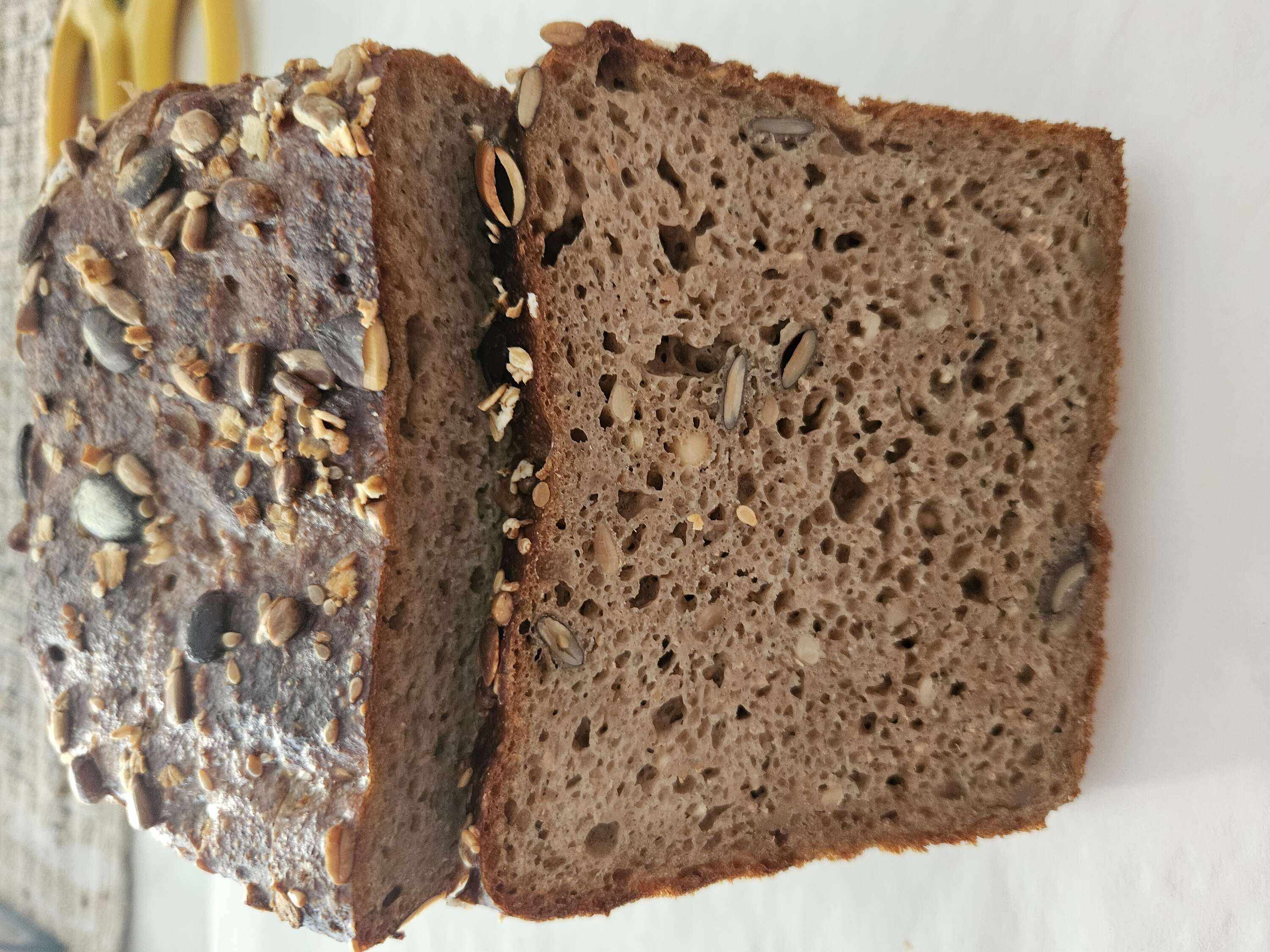 Rye bread with Oat&Seeds