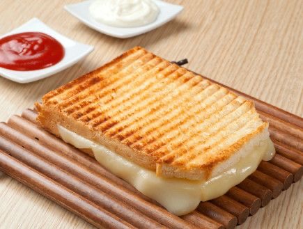 Kaşarlı Tost+Çay