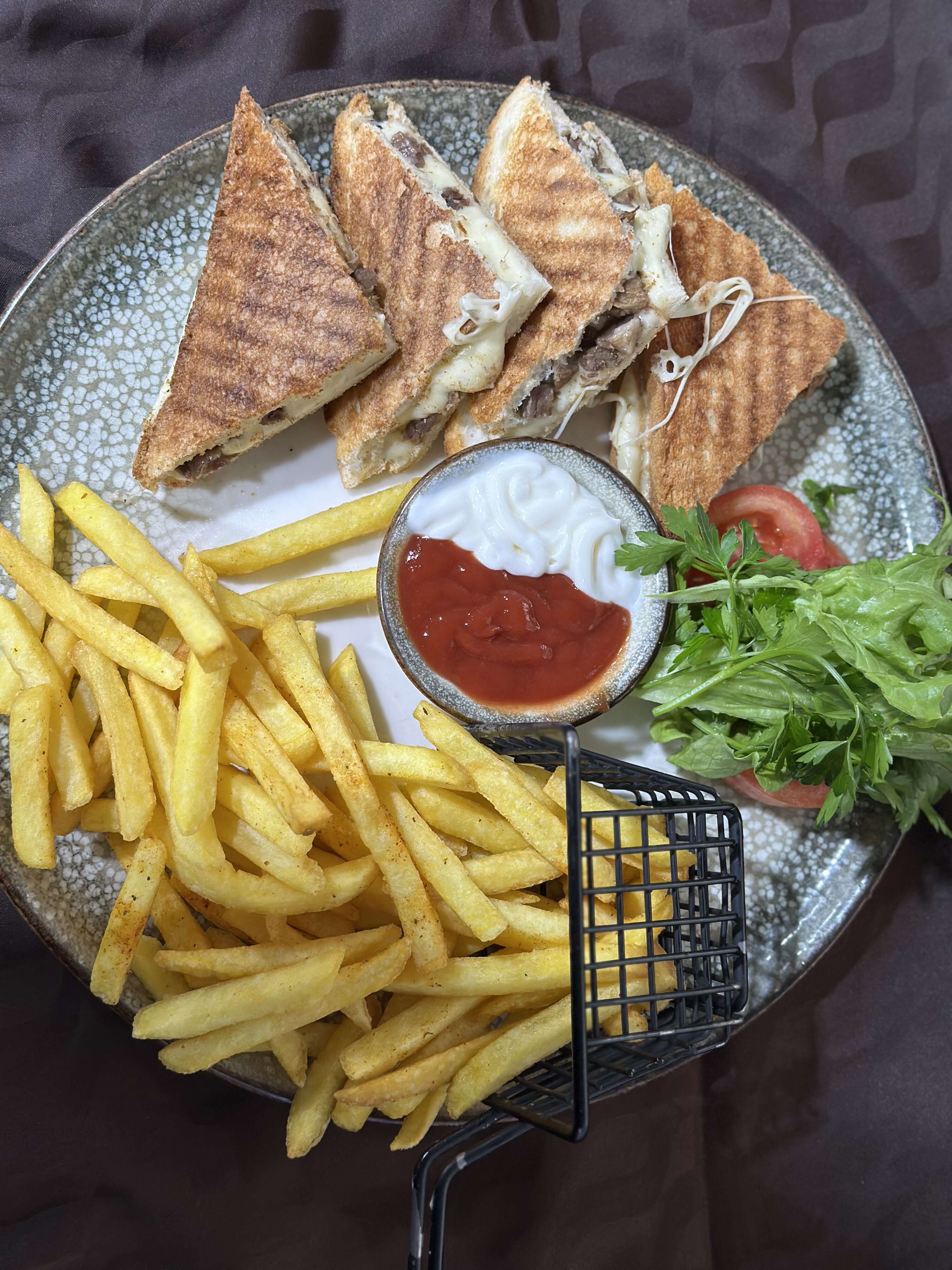 Kavurma and kaşar cheese toast