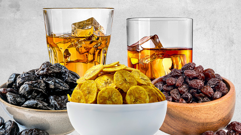1. SIGNATURE WHISKY SET