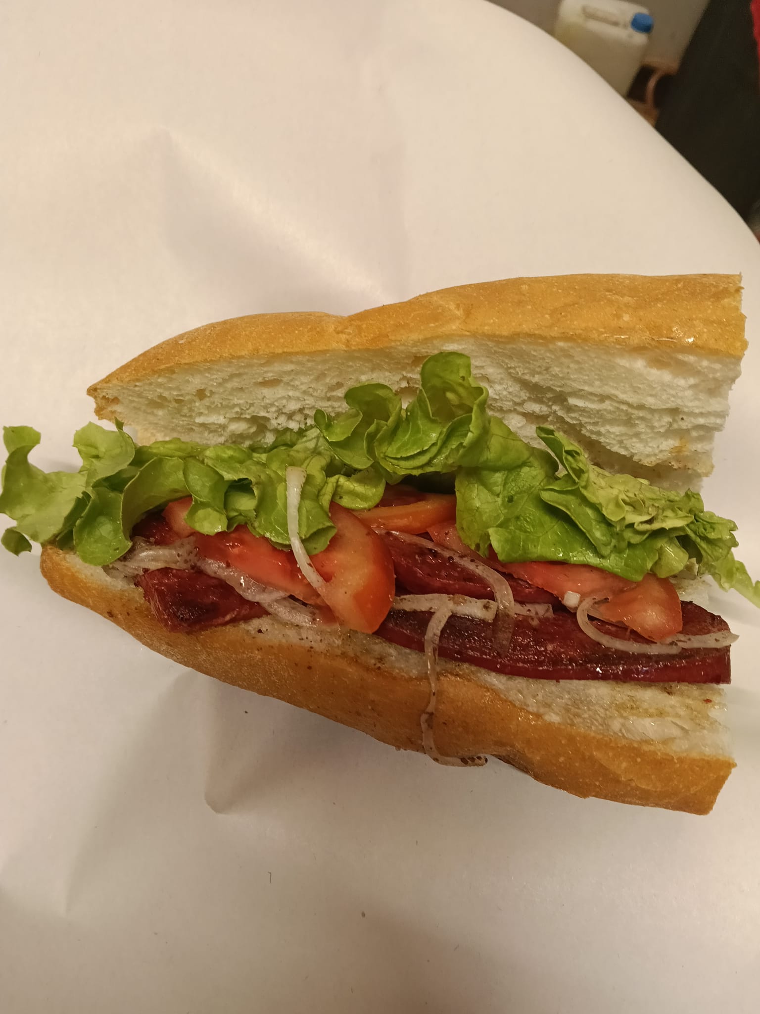 Sucuk ekmek 