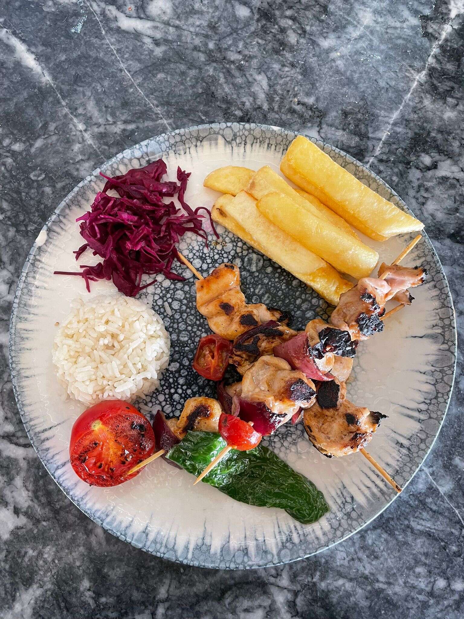 BARBEKÜ SOSLU TAVUK ŞİŞ