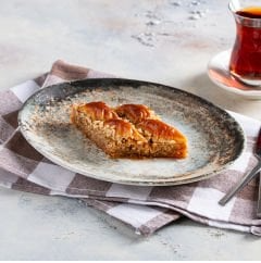 Cevizli ev baklavası