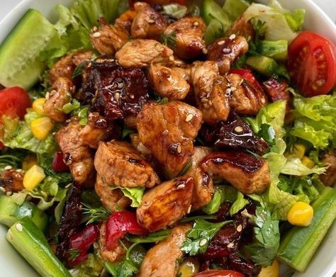 Tavuk Mantarlı Salata
