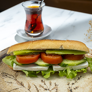 BEYAZ PEYNİRLİ SANDVİÇ