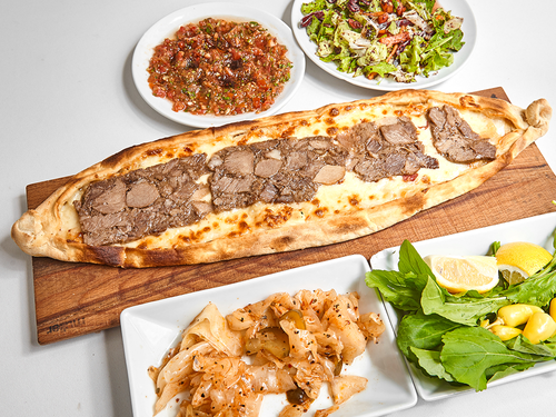 Kavurmalı Kaşarlı Pide