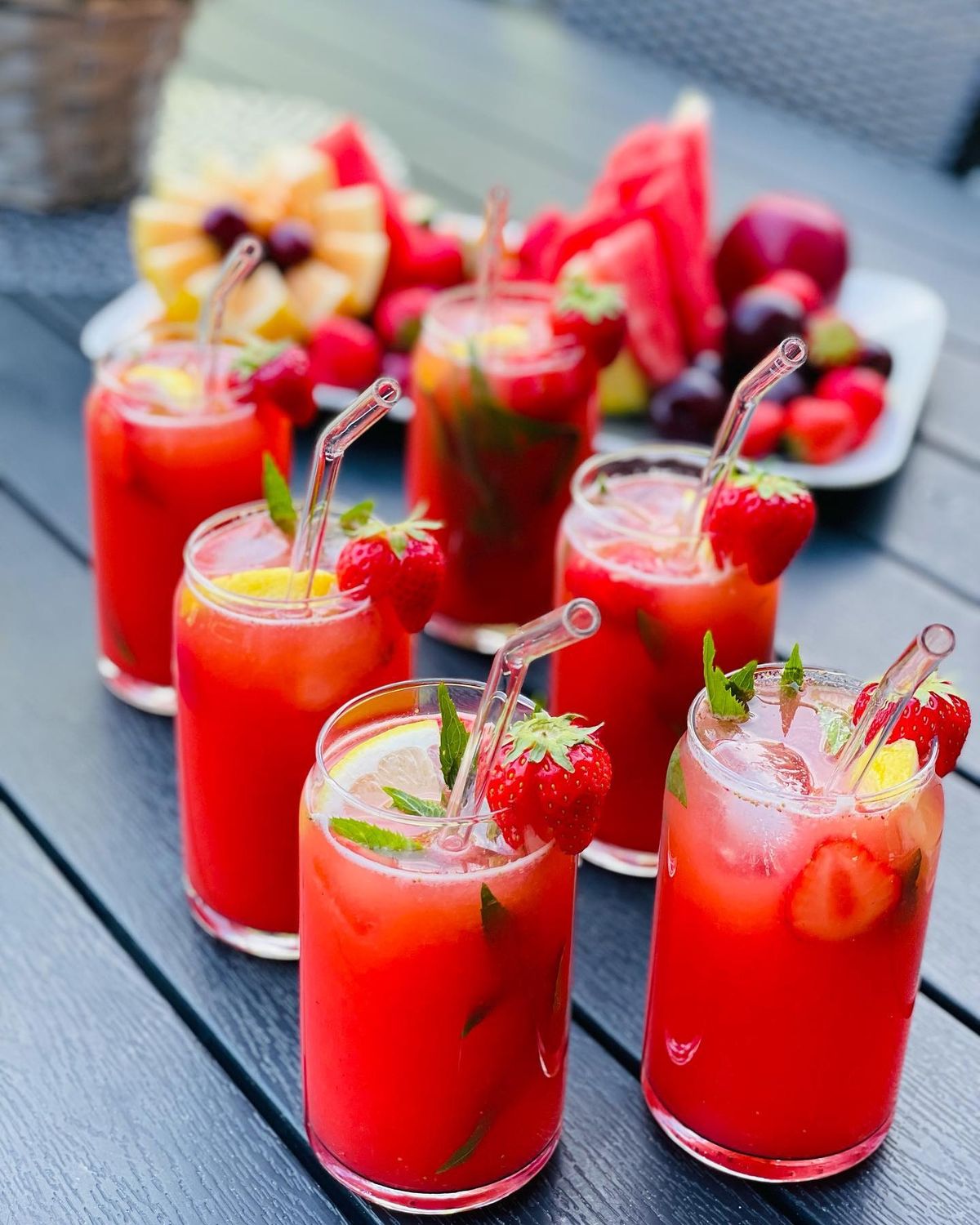 STRAWBERRY LEMONADE