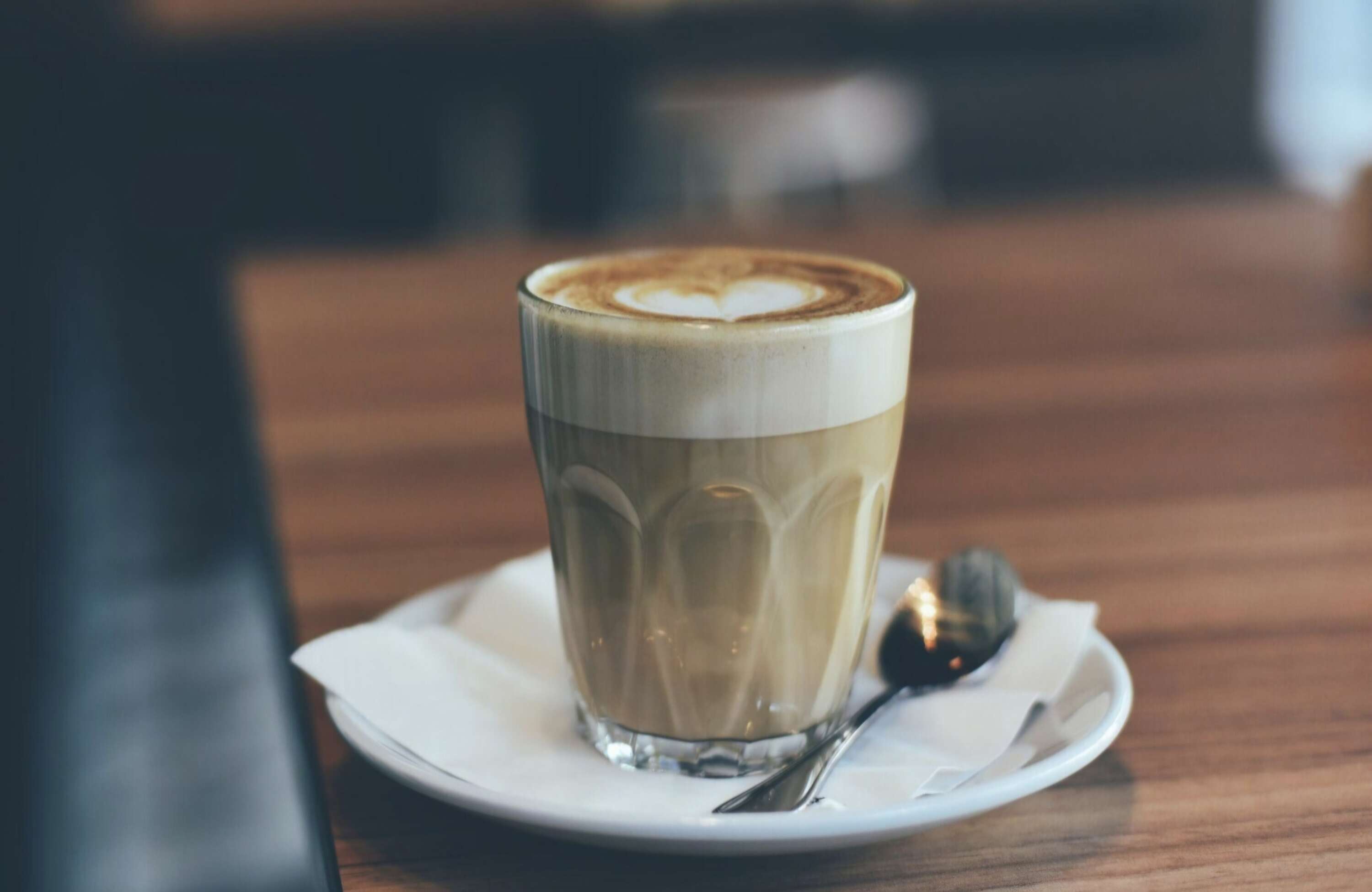 FLAT WHITE