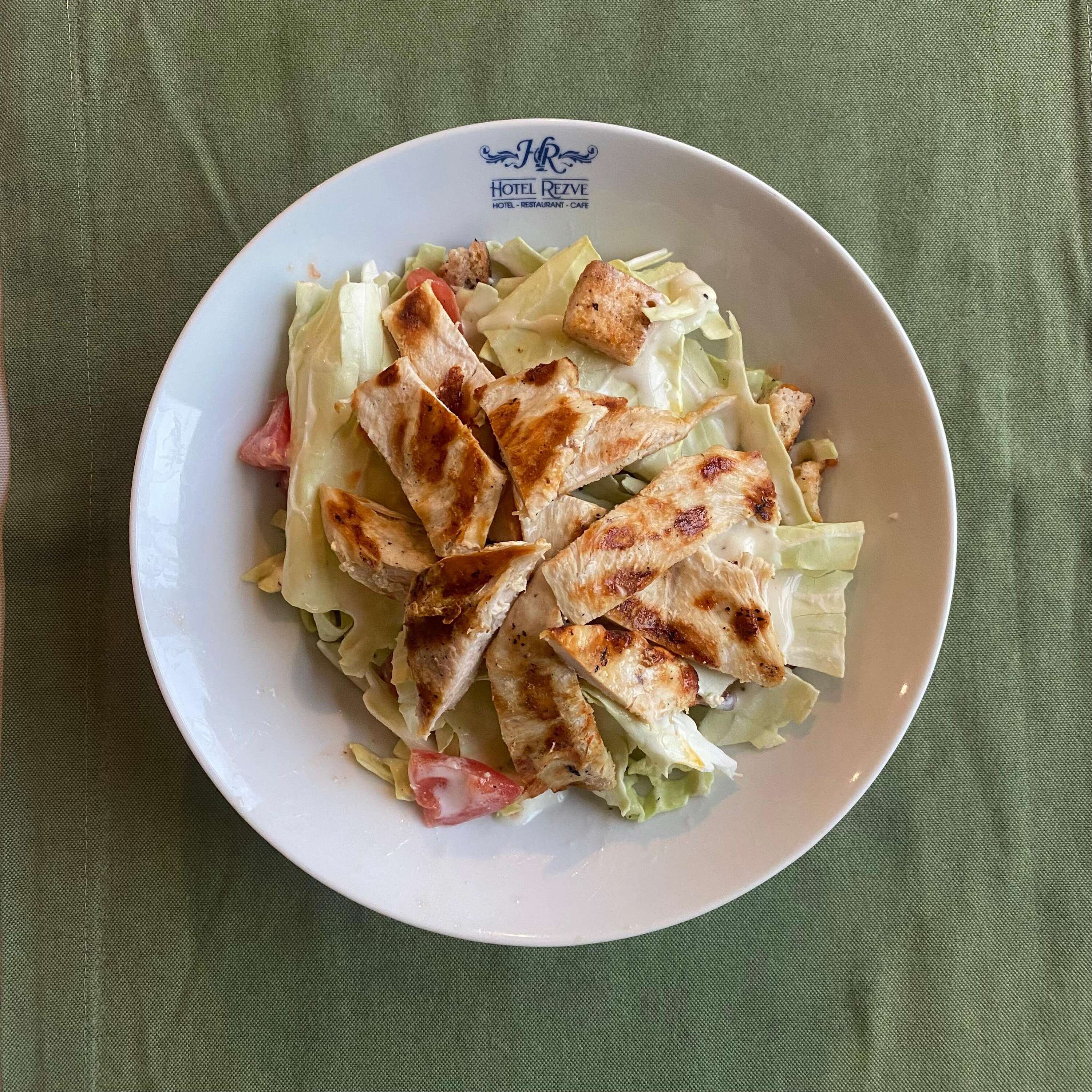 Tavuklu Sezar Salata
