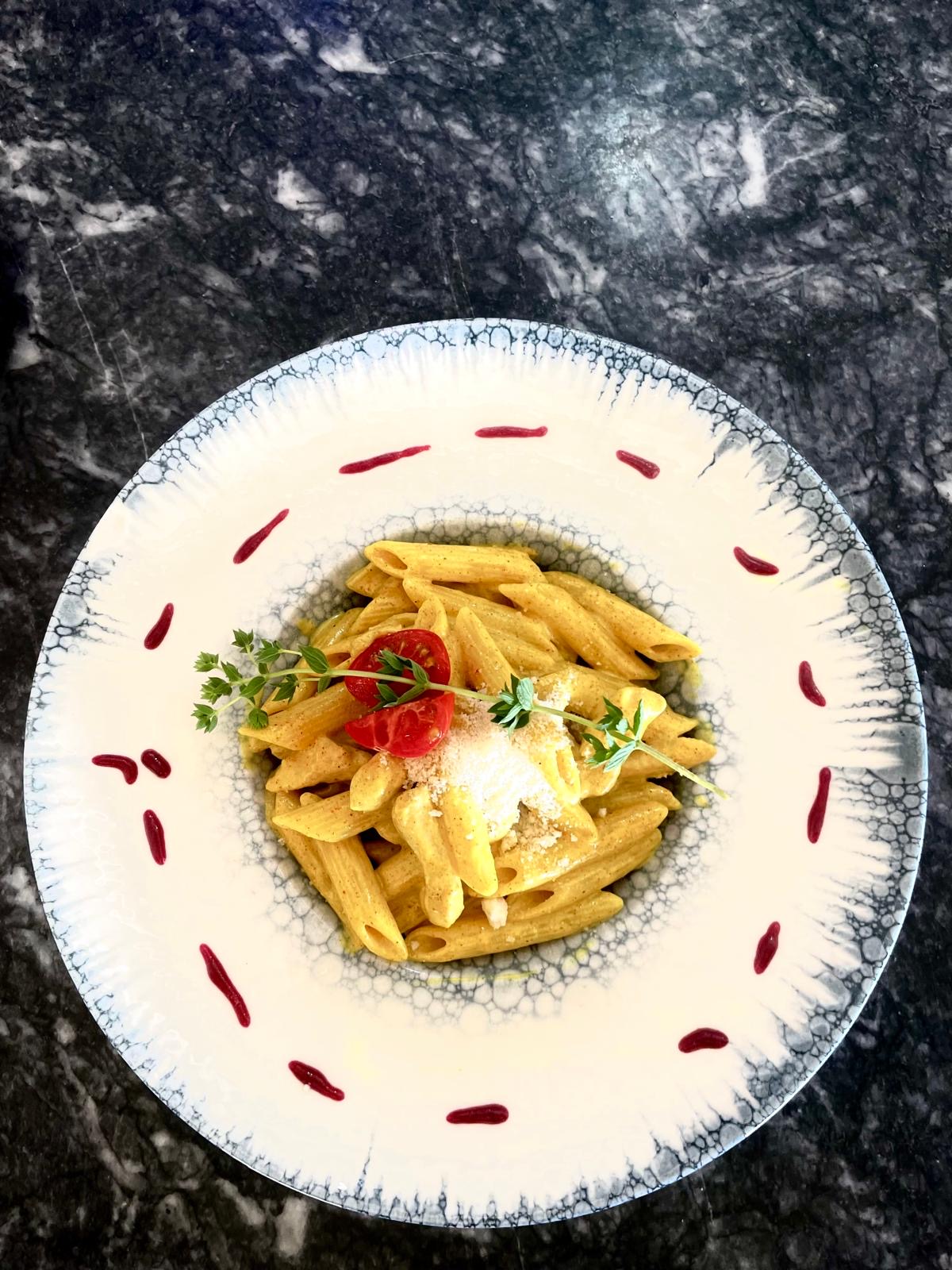 KÖRİ SOSLU PENNE