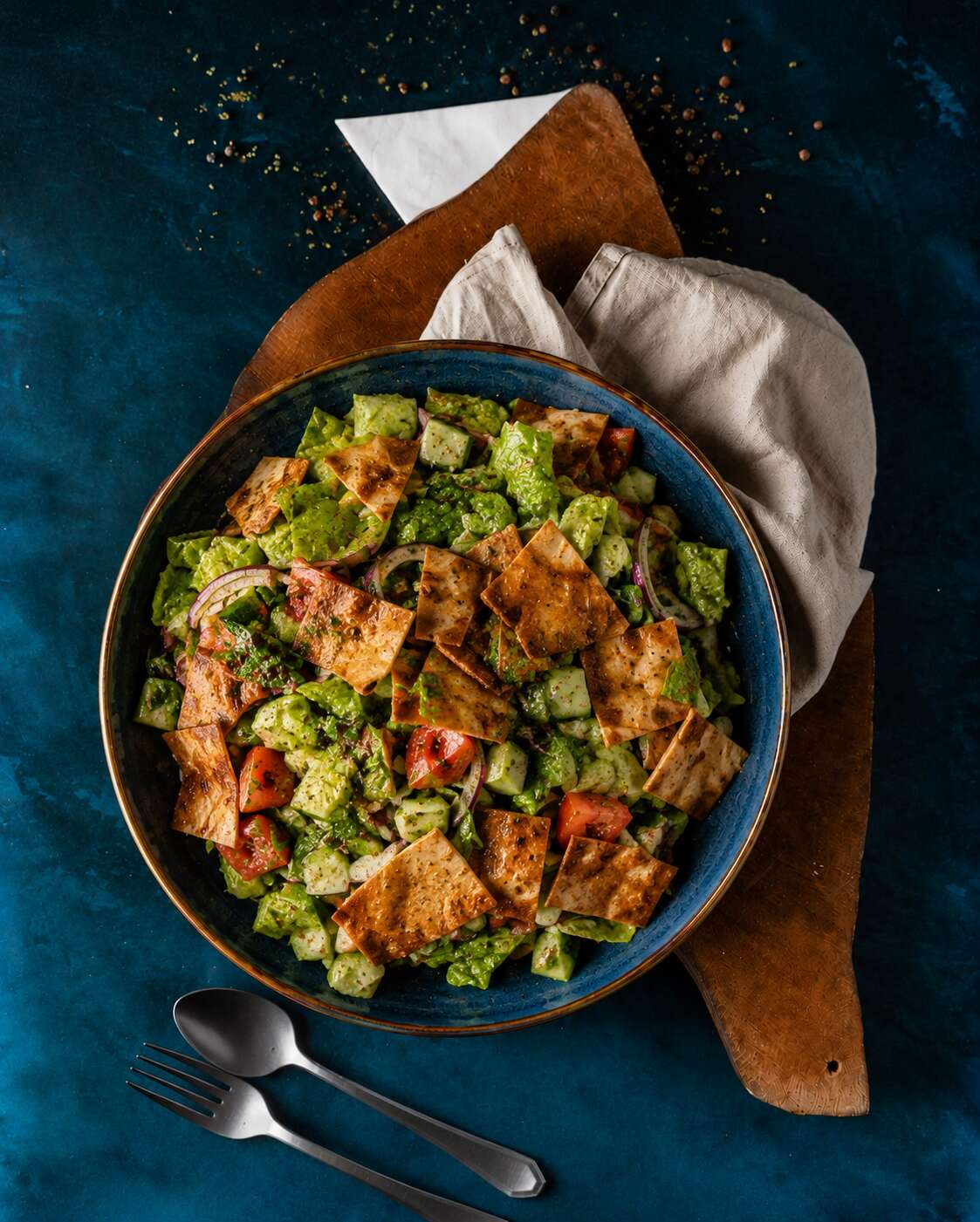 FETTUŞ SALATASI