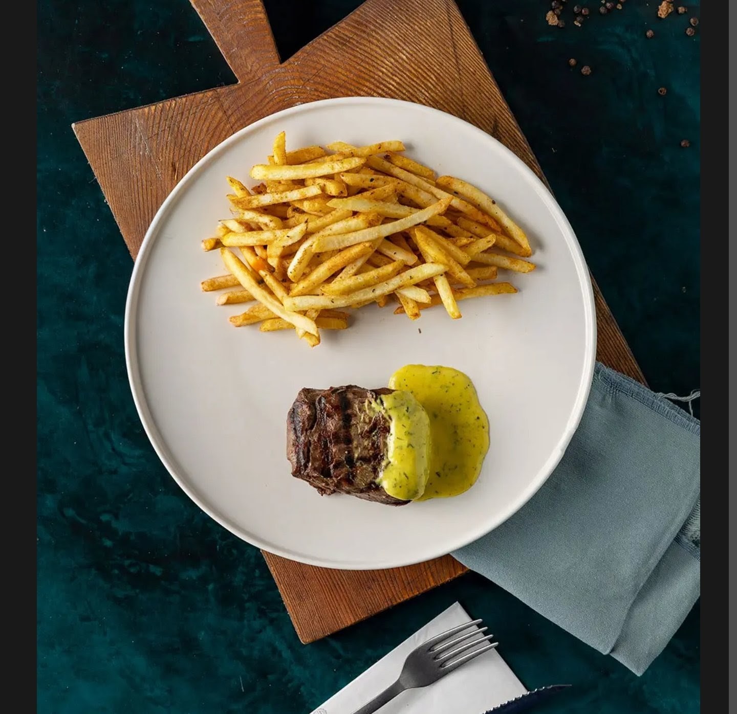 CAFE DE PARİS SOSLU STEAK