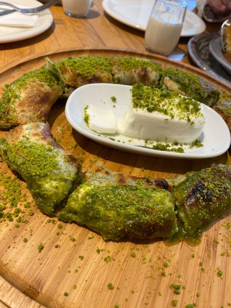 Pistachio and clotted cream simit katmer