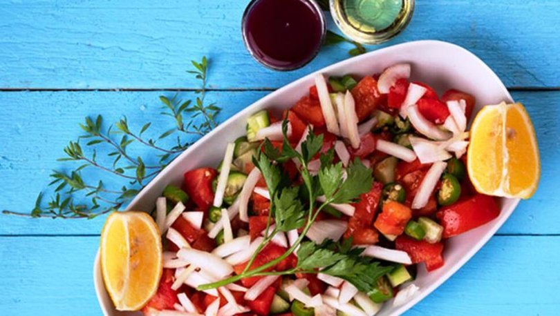 ÇOBAN SALATASI