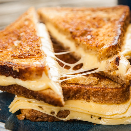 Ayvalık Çift Kaşarlı Tost