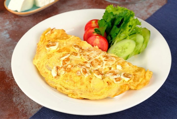 ÜÇ YUMURTALI PEYNİRLİ OMLET