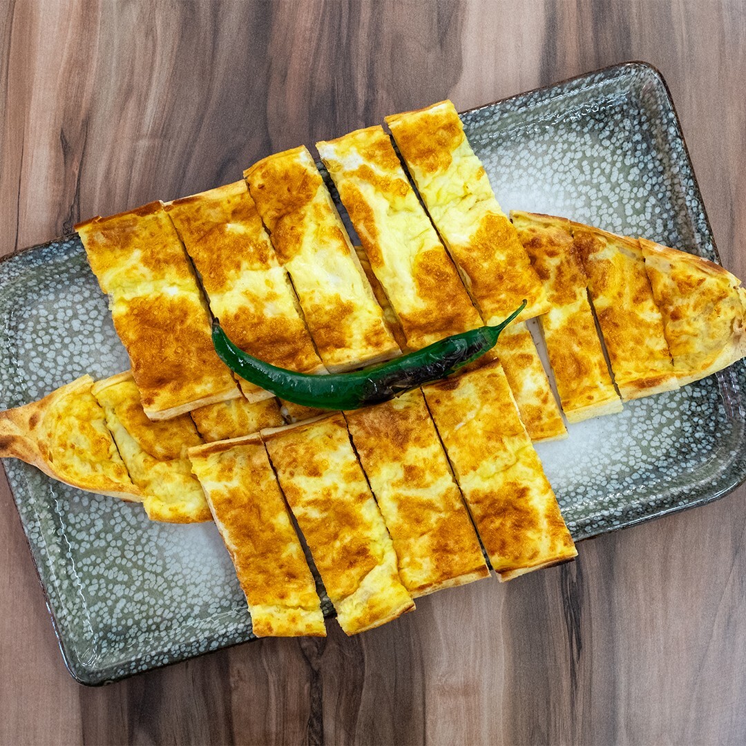 Kaşarlı Yumurtalı Pide