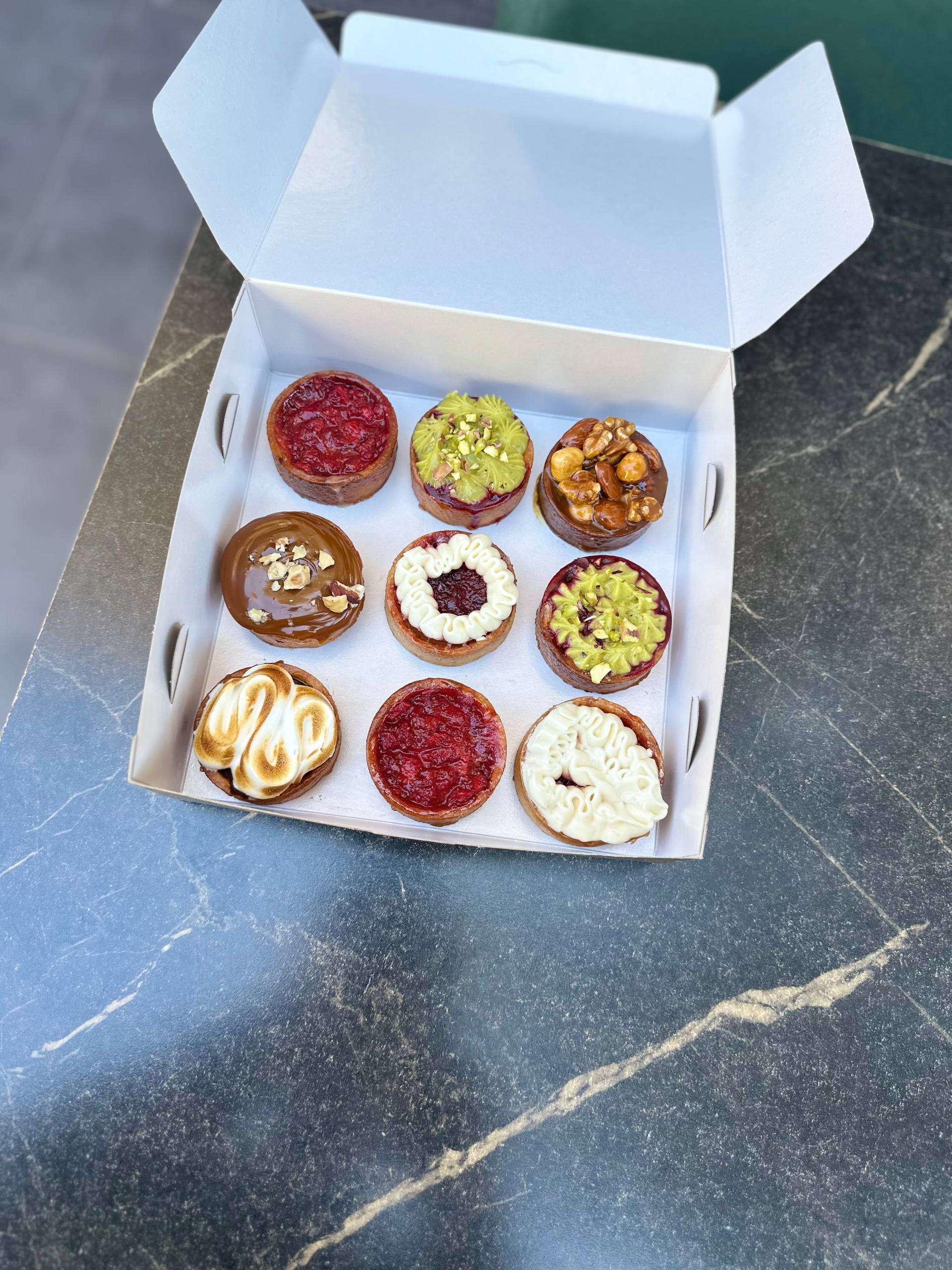 Mini Box (9 pieces)
