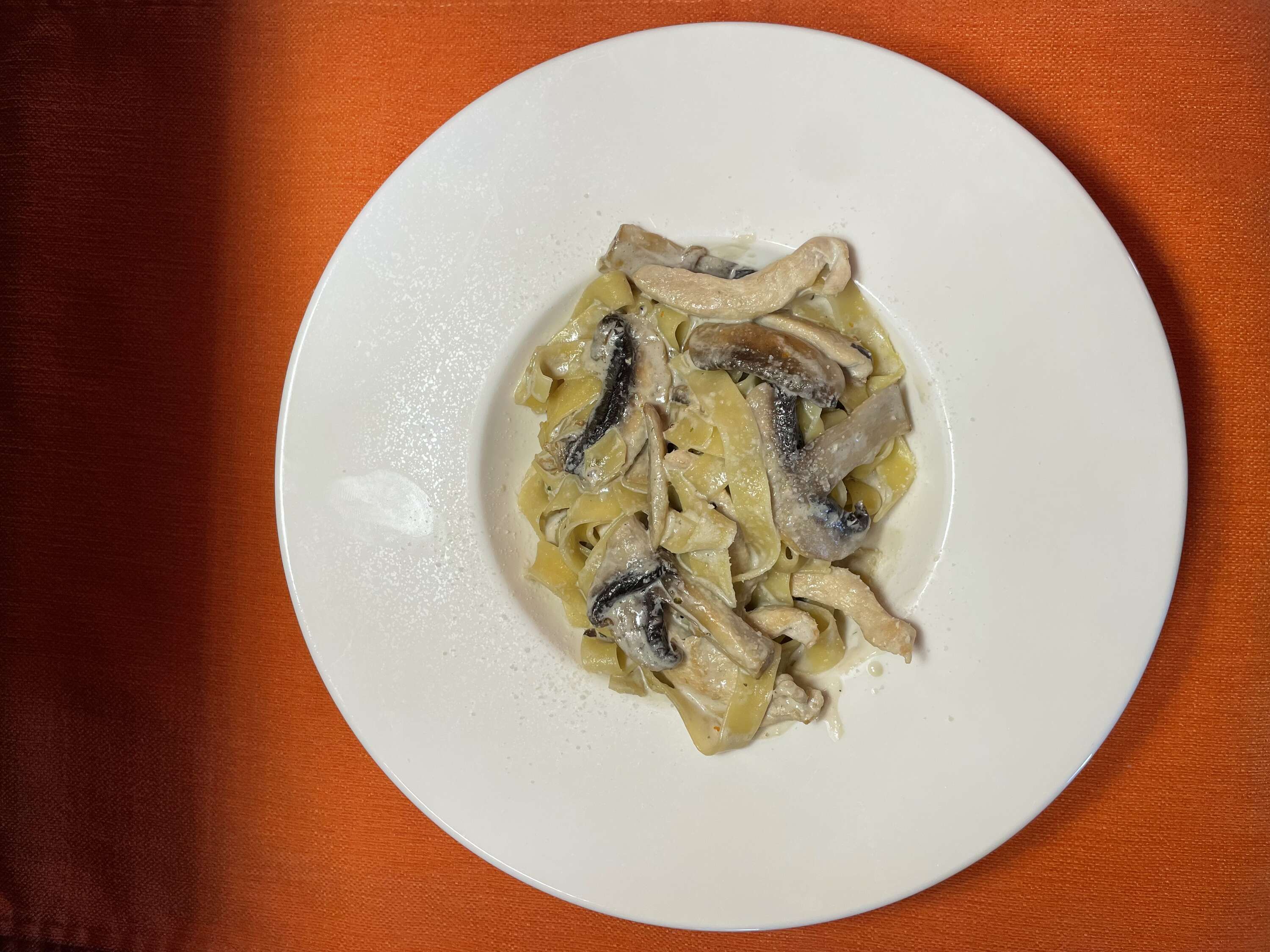 Fettucine Alfredo / Fettucine Alfredo