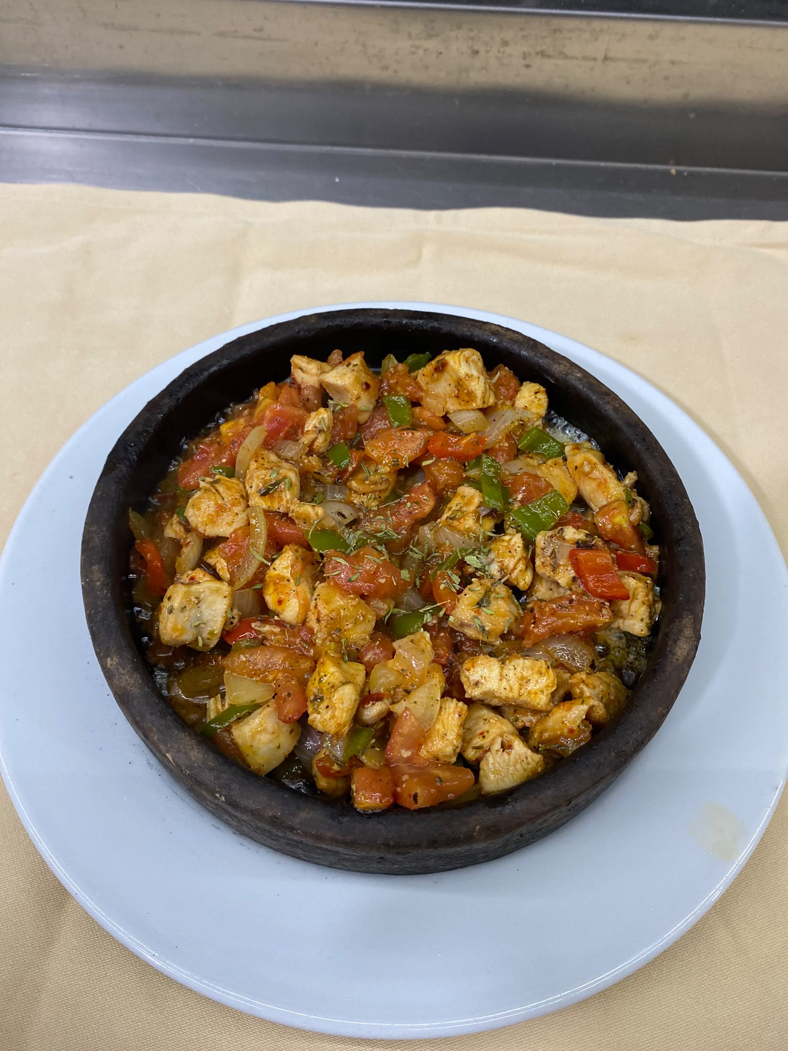 Chicken güveç
