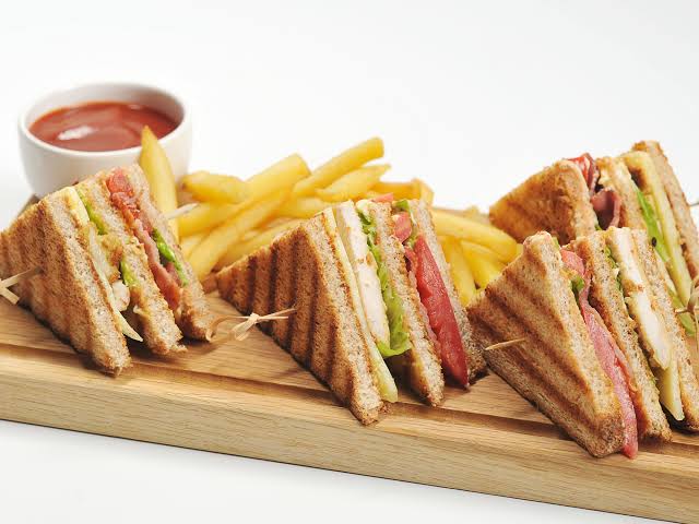 TOSTLAR, PİDELER VE PİZZALAR