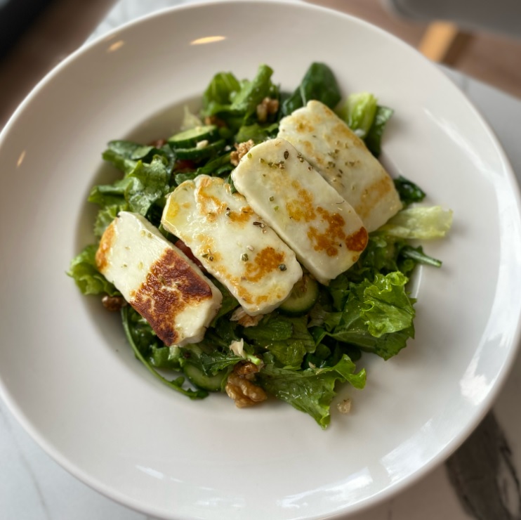 Green Salad with Halloumi Cheese
