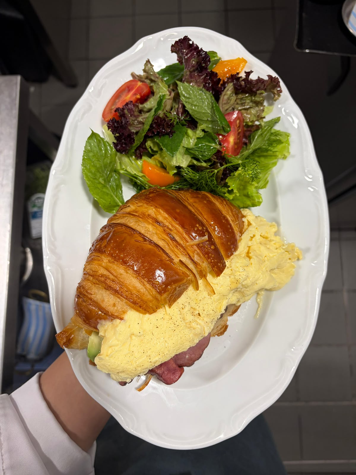 Çıtır Dana Cotto Kruvasan / Crispy Beef Cotto Sandwich