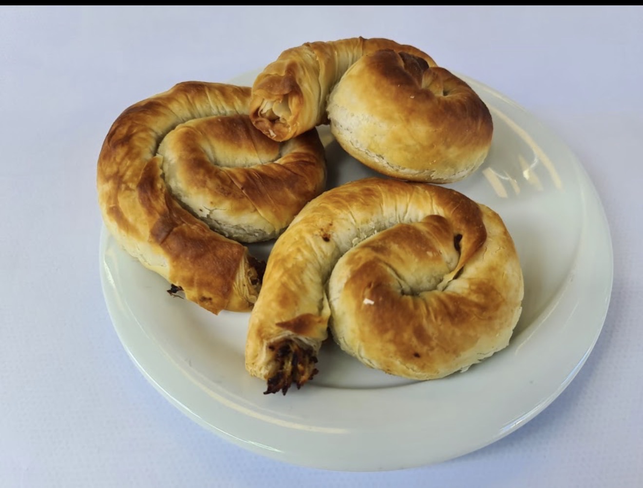 Kıymalı gül böreği 