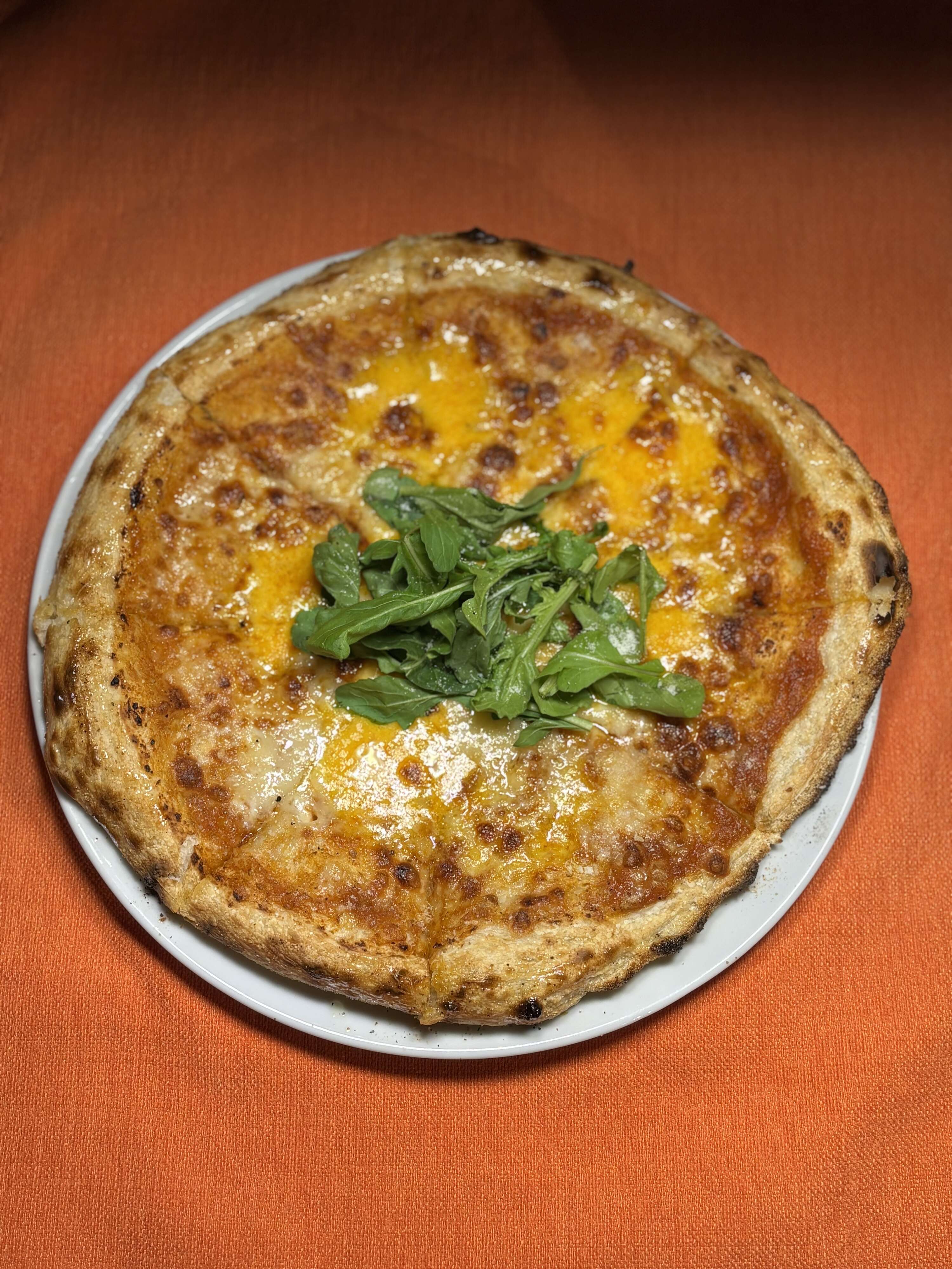 Üç Peynirli Pizza / Three-Cheese Pizza