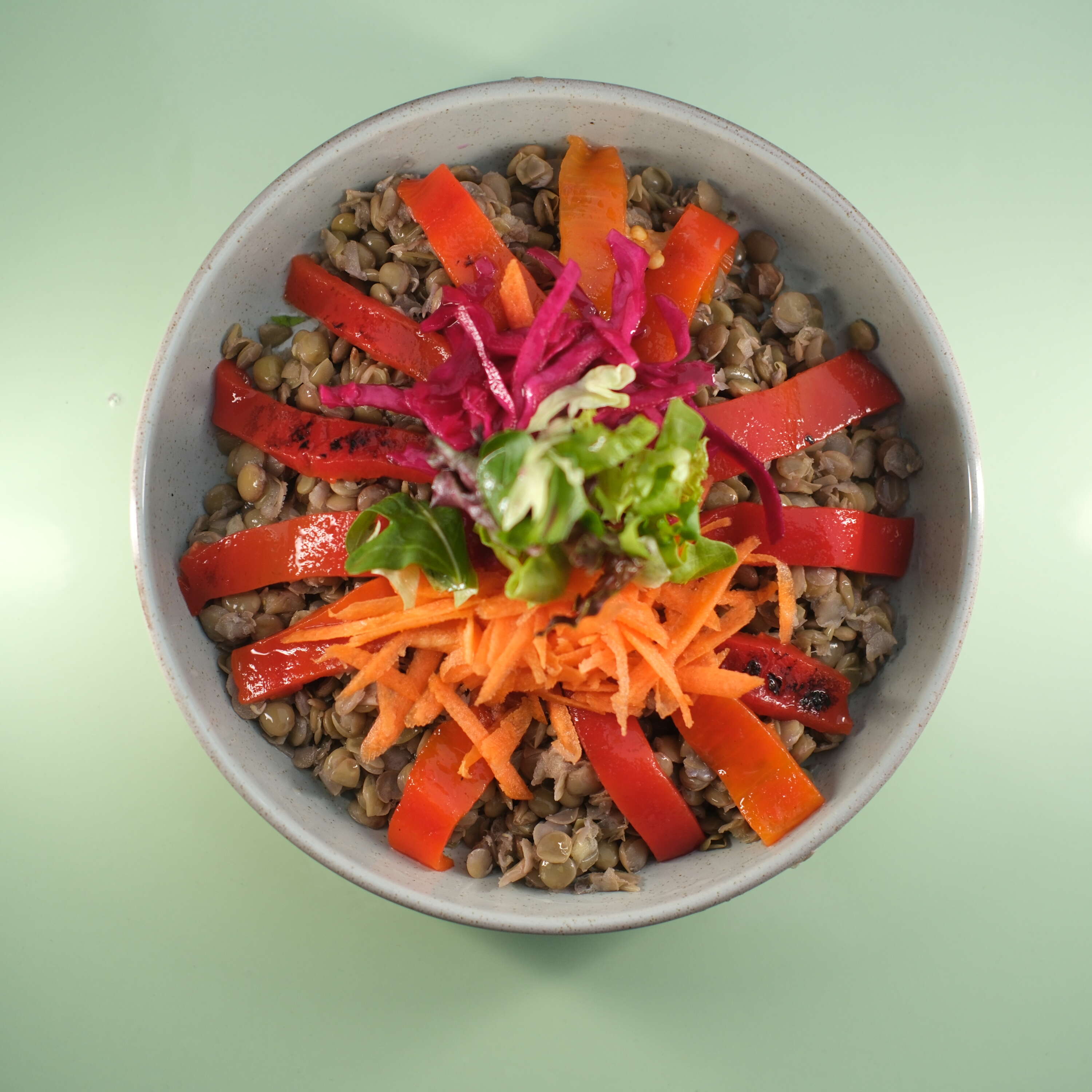 Köz Biberli Yeşil Mercimek Salatası 