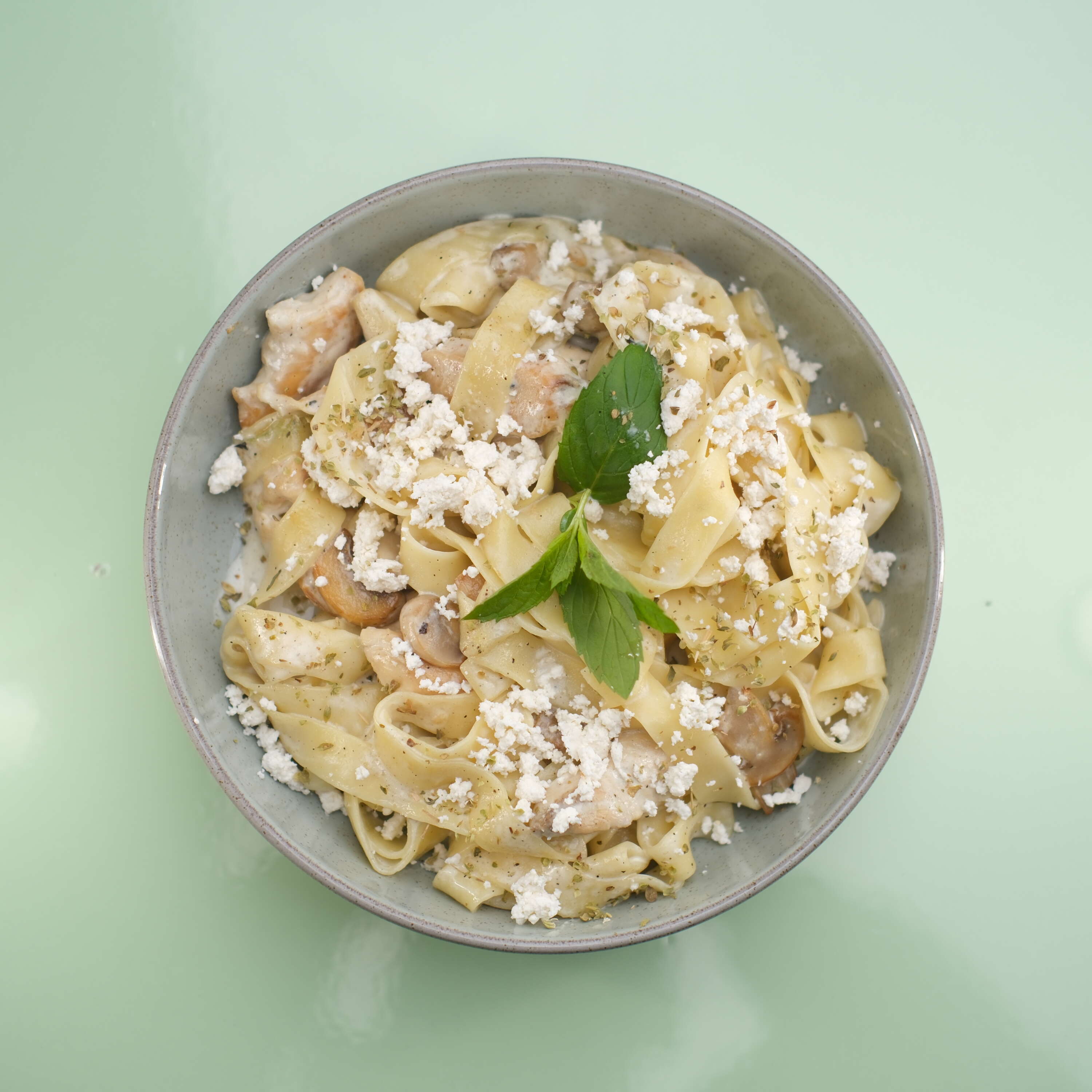 Tavuklu Mantarlı Fettuccine 