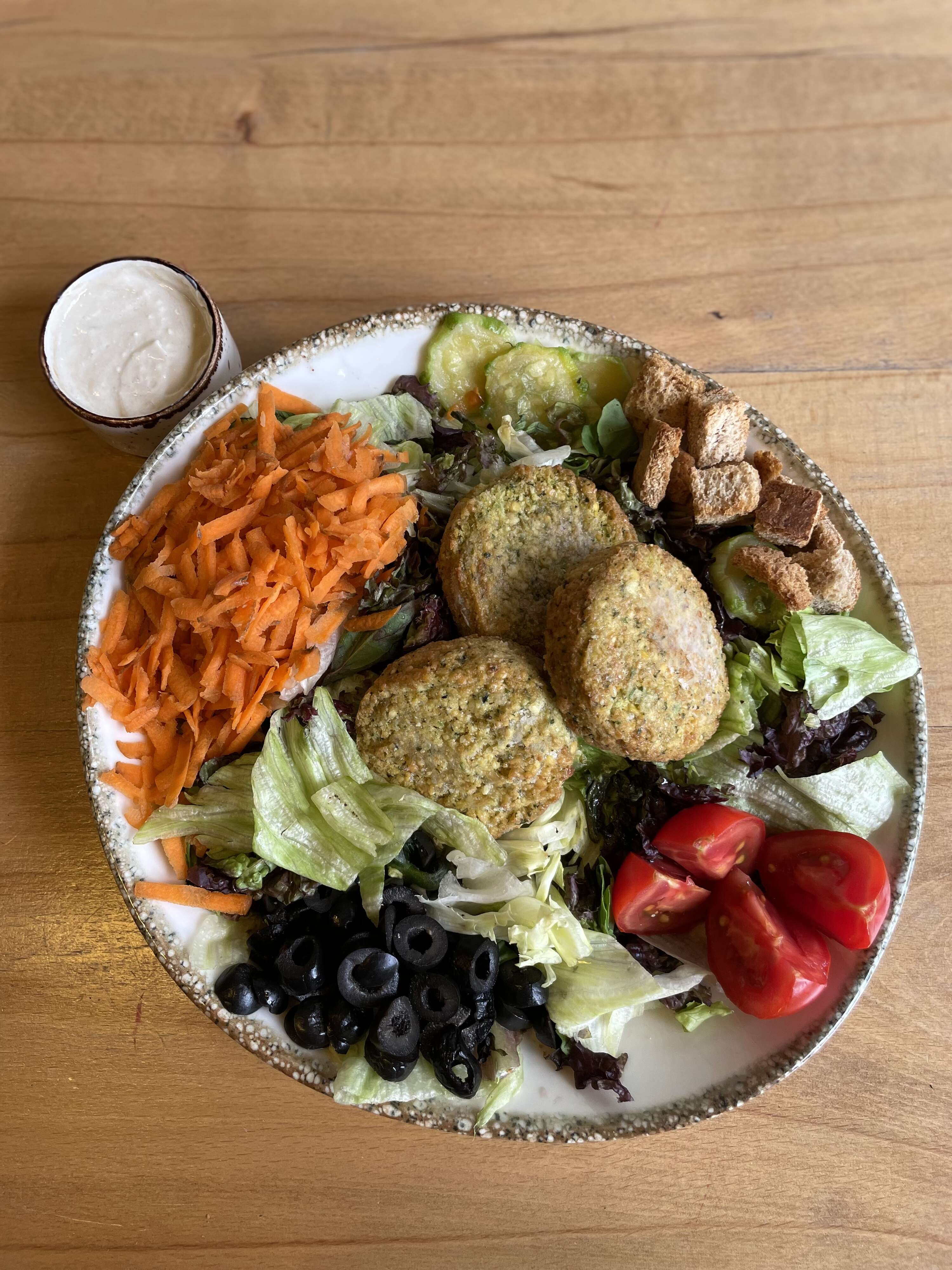 Falafel salad