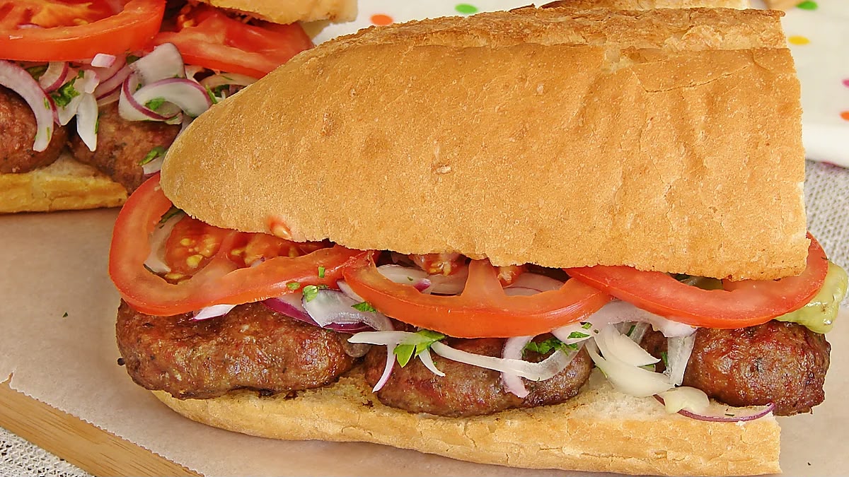 KÖFTE EKMEK