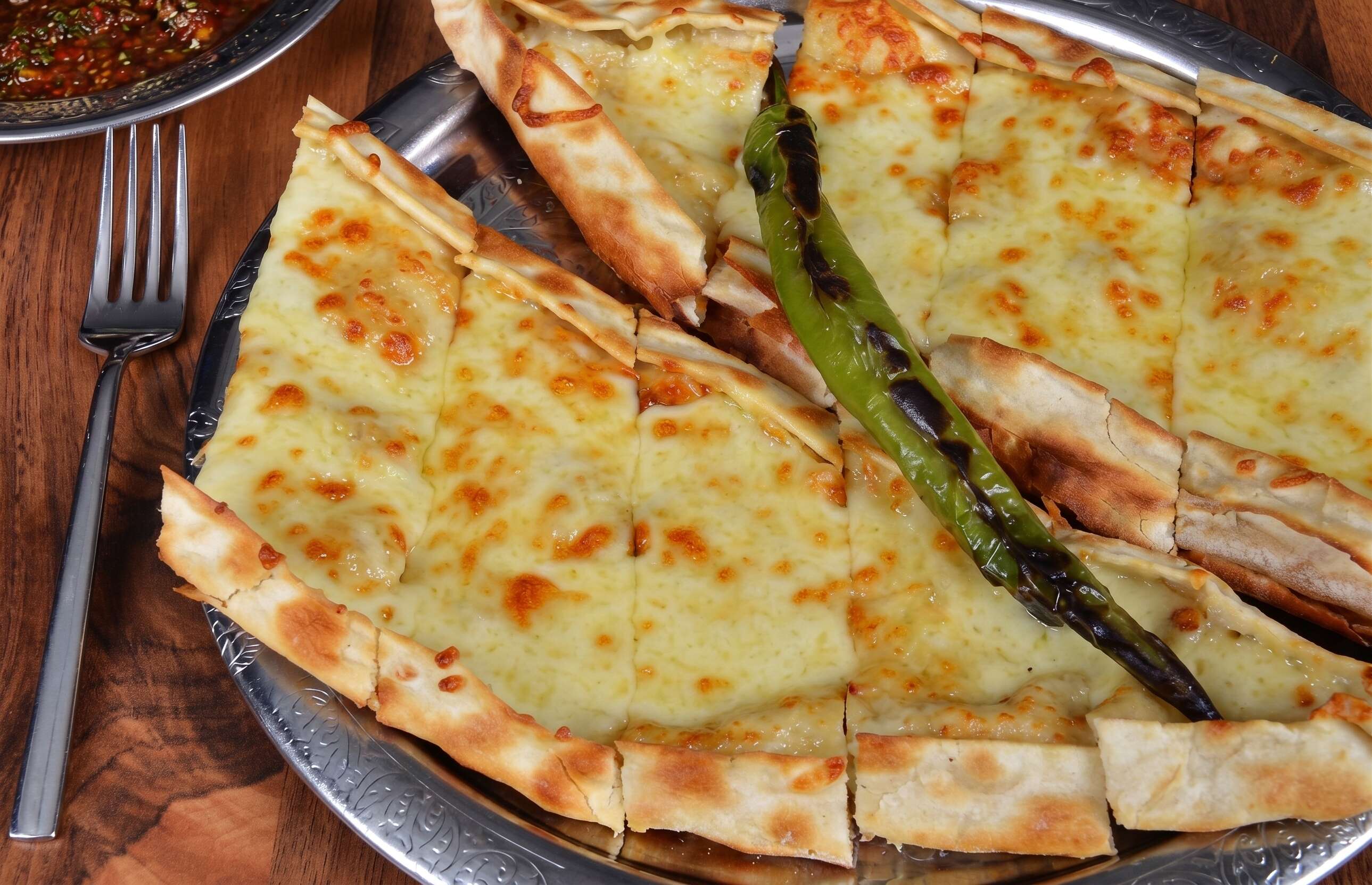 Kaşarlı Pide