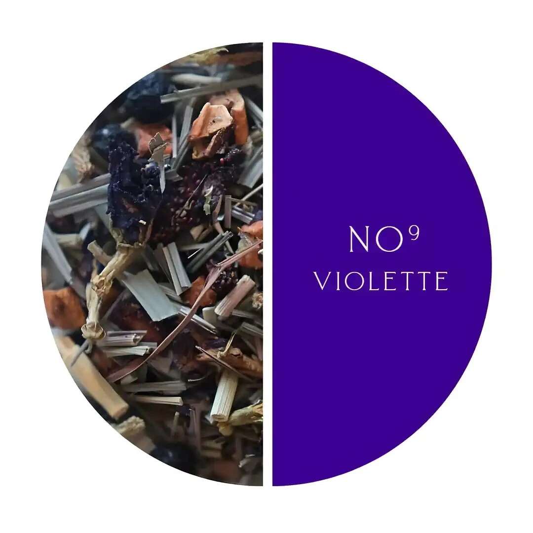 Violette - Blue-Coloured Dream