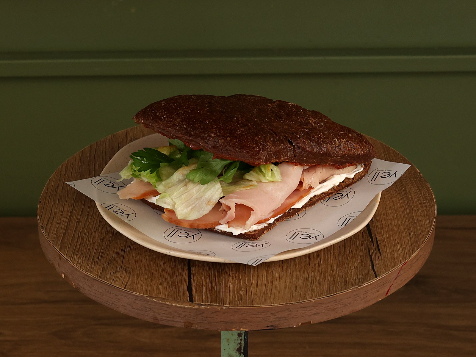 Hindi Füme Sandviç (Smoked Turkey Sandwich)