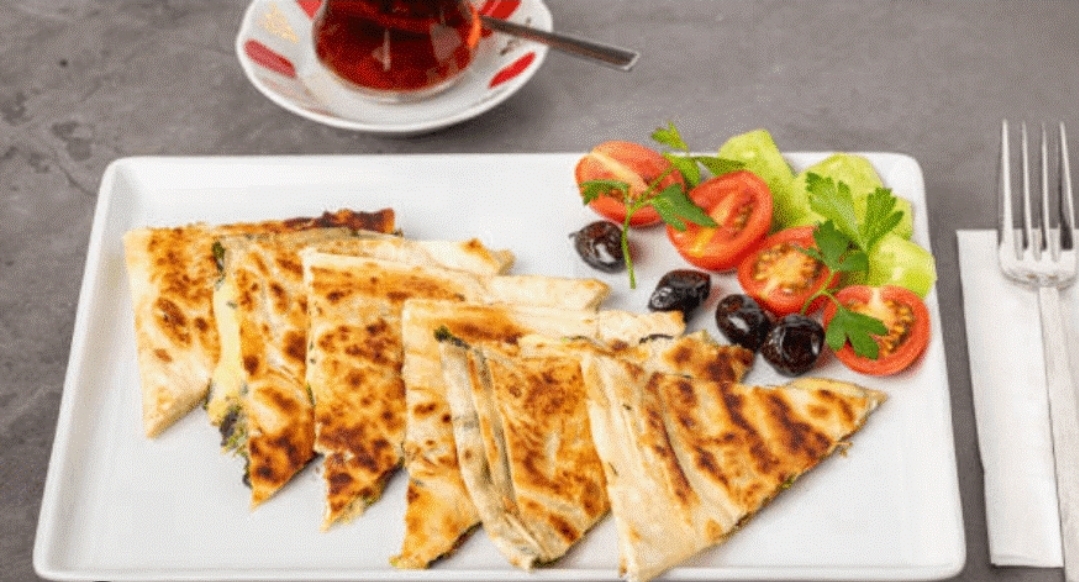 Gözleme with kaşar cheese