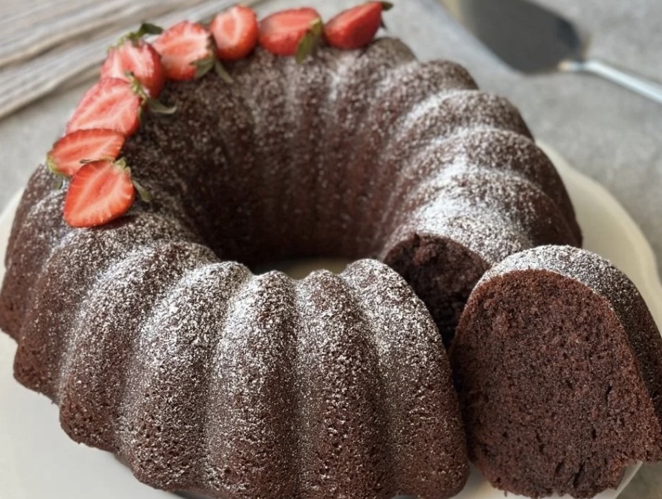 Cocoa cake slice