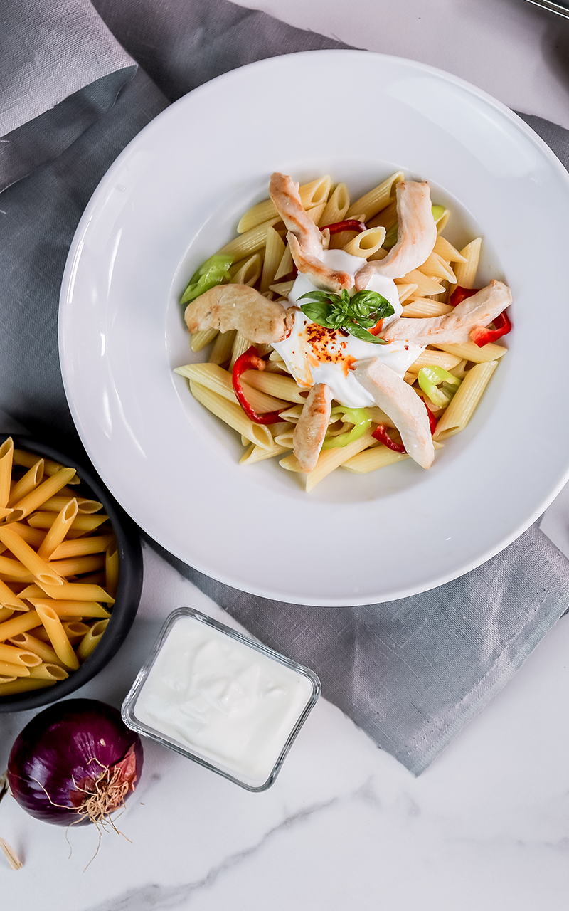 YOĞURTLU TAVUKLU PENNE