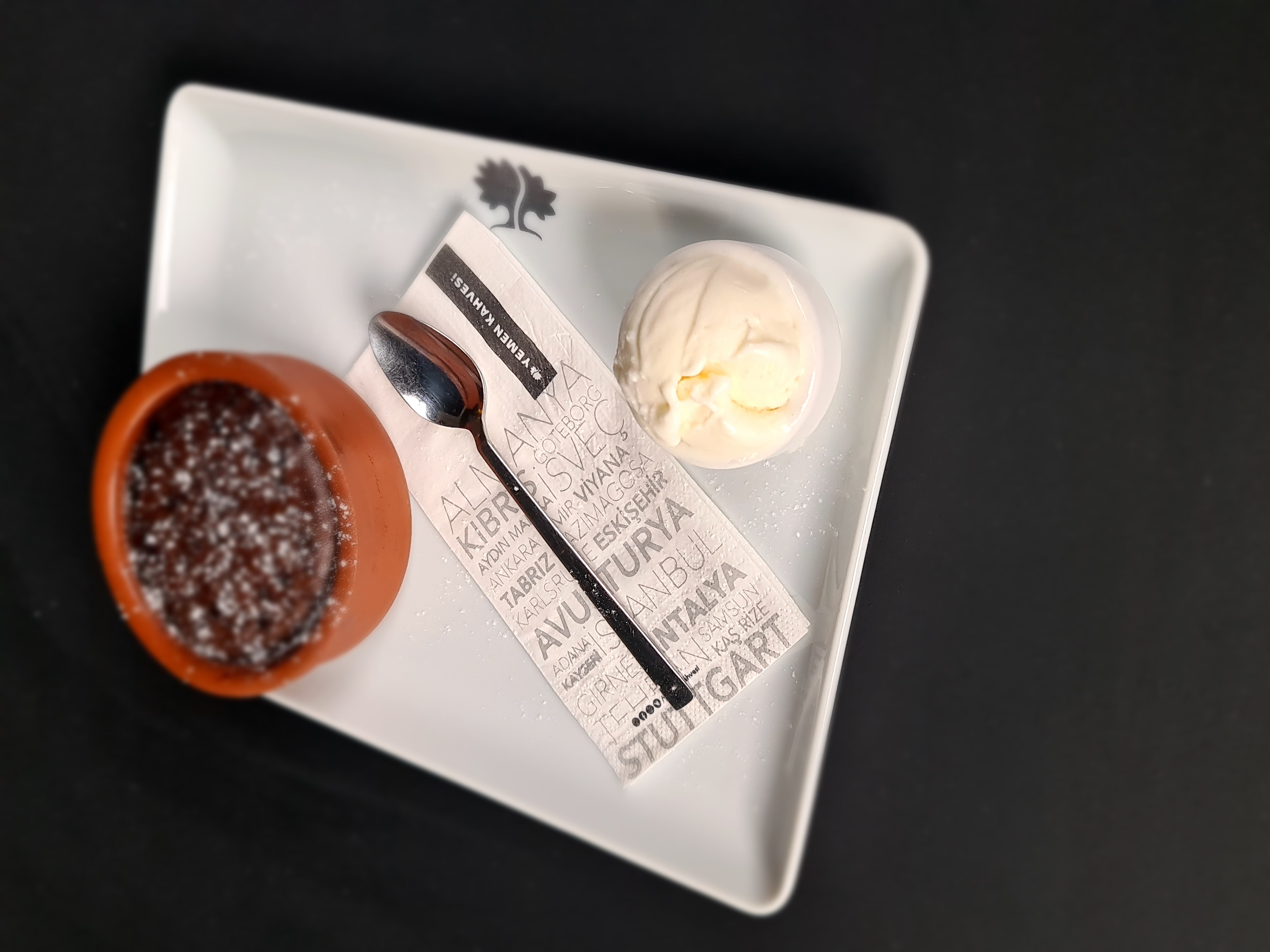 ÇİKOLATALI SUFLE