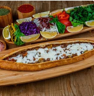 Kıymalı Kaşarlı Pide