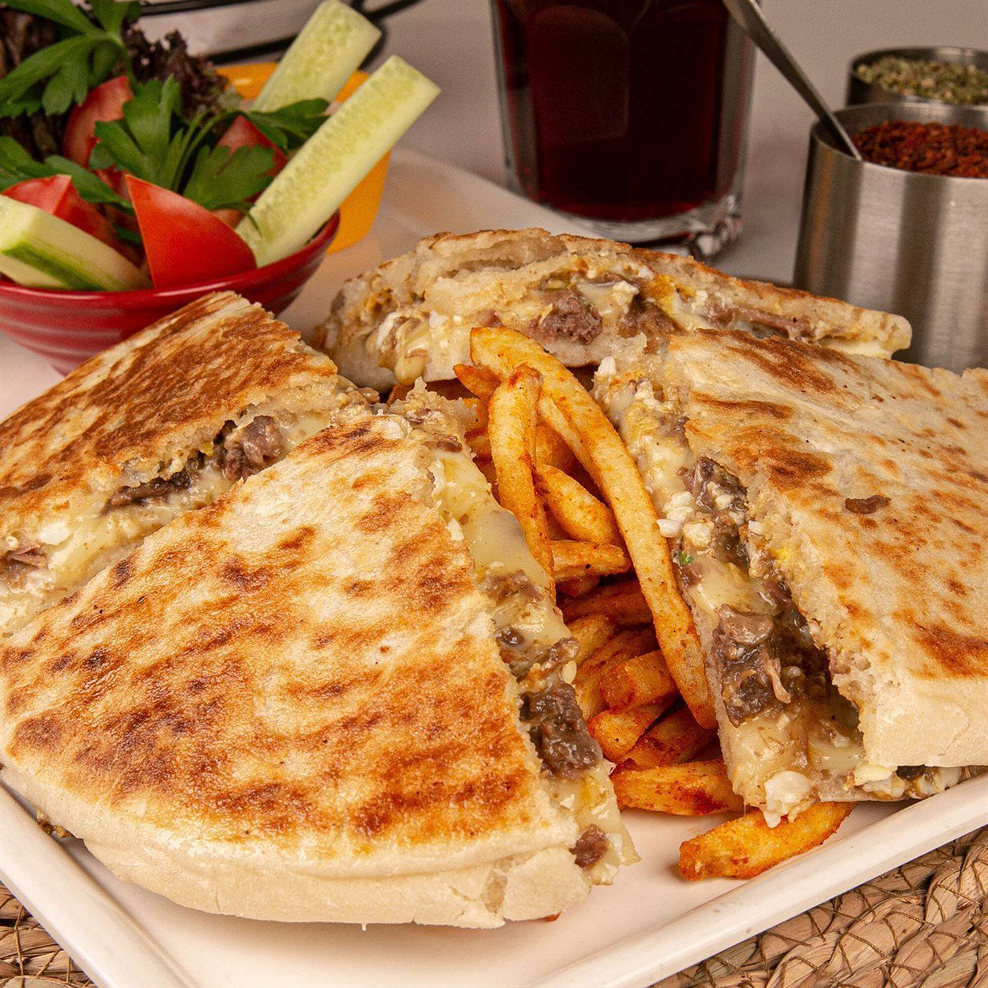 Bazlama Full Karışık Tost