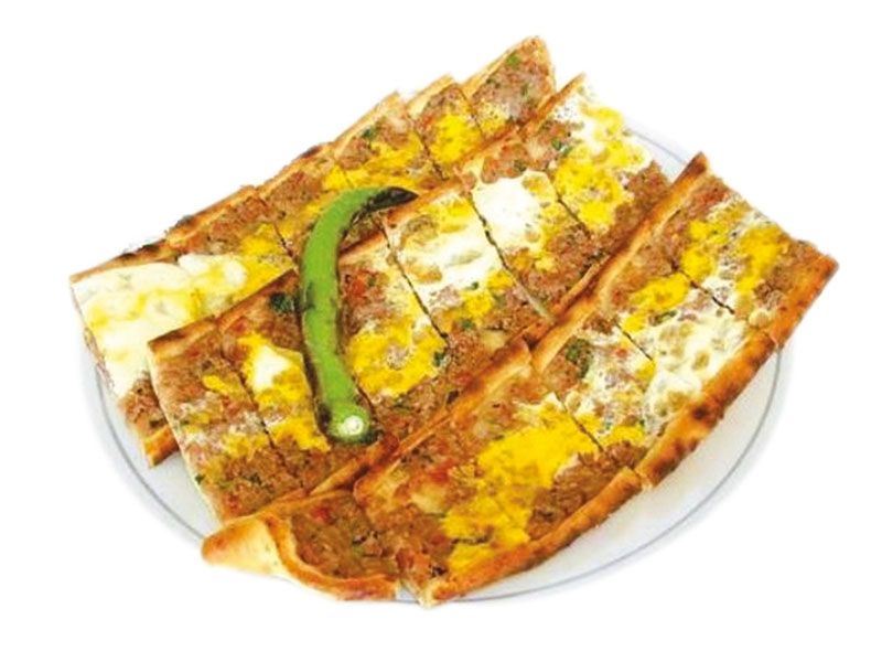 Kıymalı Yumurtalı Pide