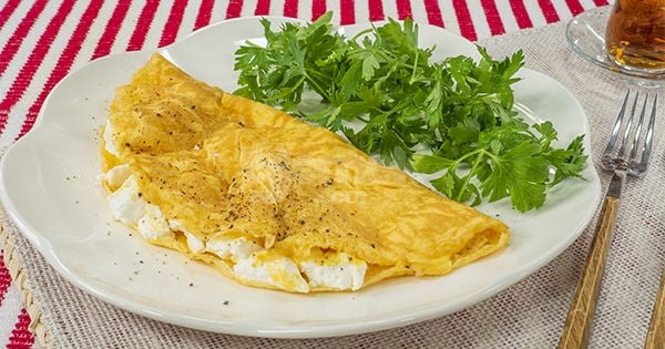 Peynirli Omlet / Omelette with Chese