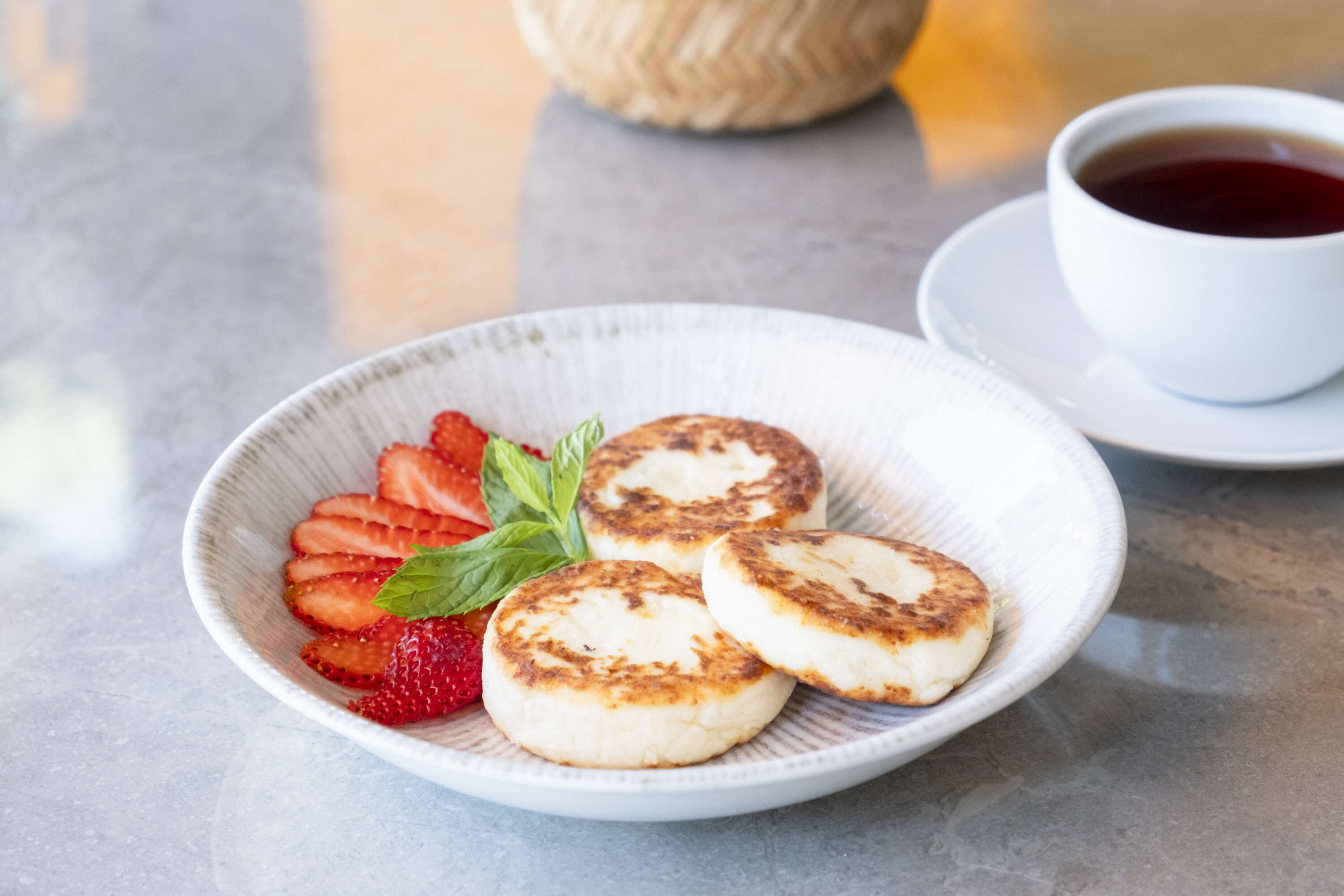 Syrniki (Russian cheese pancakes)