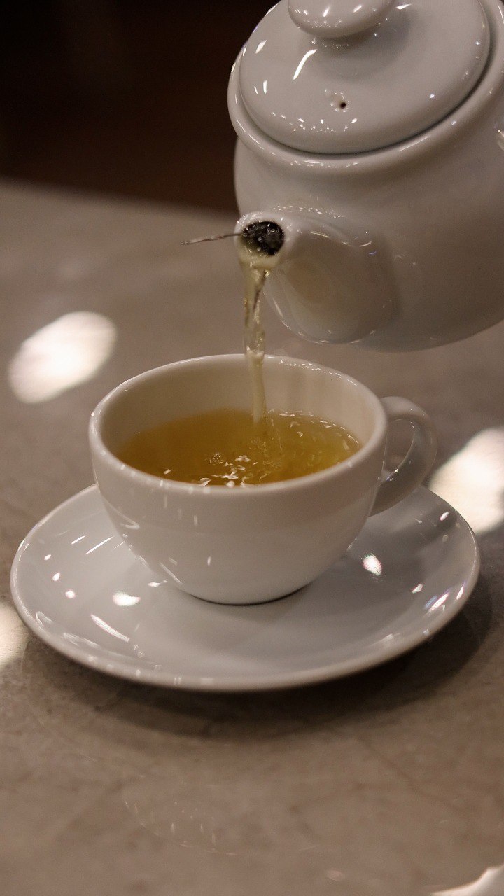 Green tea (teapot)